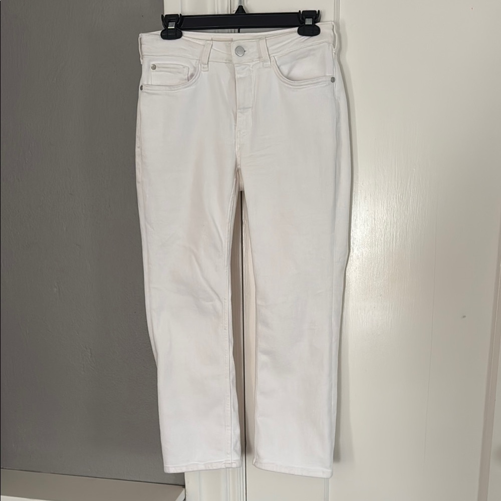 White Pilcro Ankle Cropped Jeans with Slim Fit size 27